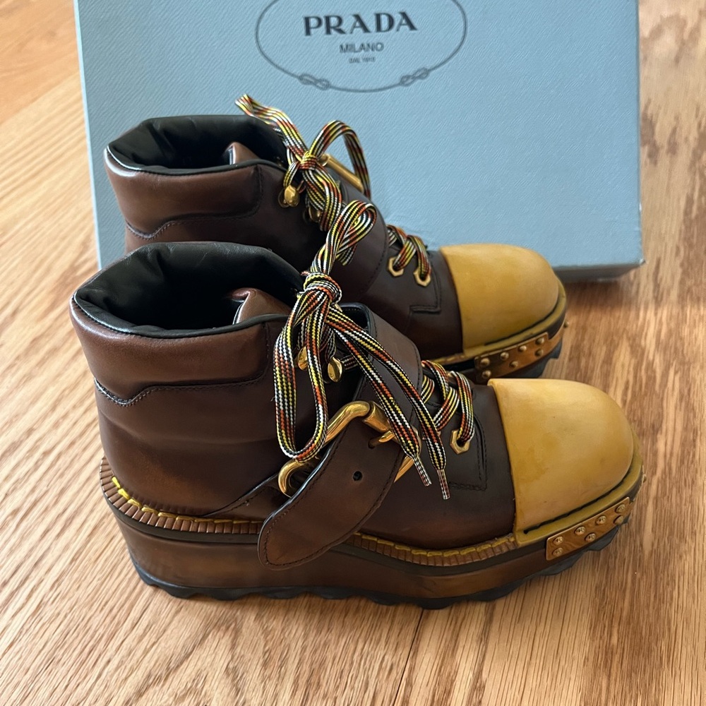Prada boots - Picture 2 of 6